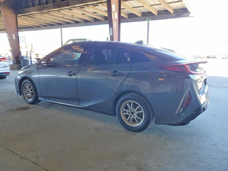 Продажа на аукционе авто 2018 Toyota Prius Prime, vin: JTDKARFP0J3081385, номер лота: 64424426