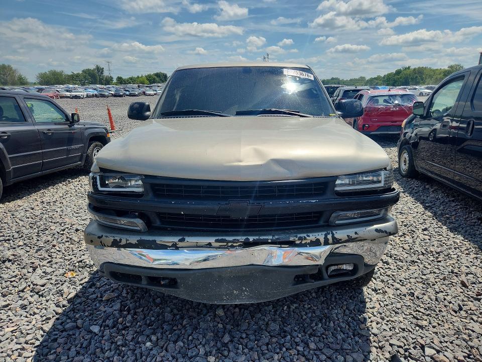 Продажа на аукционе авто 2001 Chevrolet Silverado, vin: 2GCEK19T711357605, номер лота: 62753676