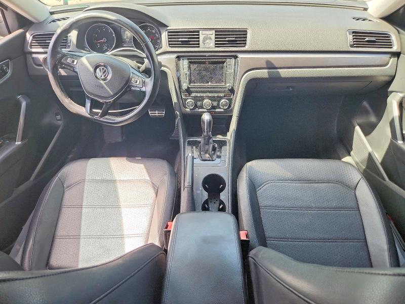 61248406 :رقم المزاد ، 1VWDT7A36HC013370 vin ، 2017 Volkswagen Passat مزاد بيع