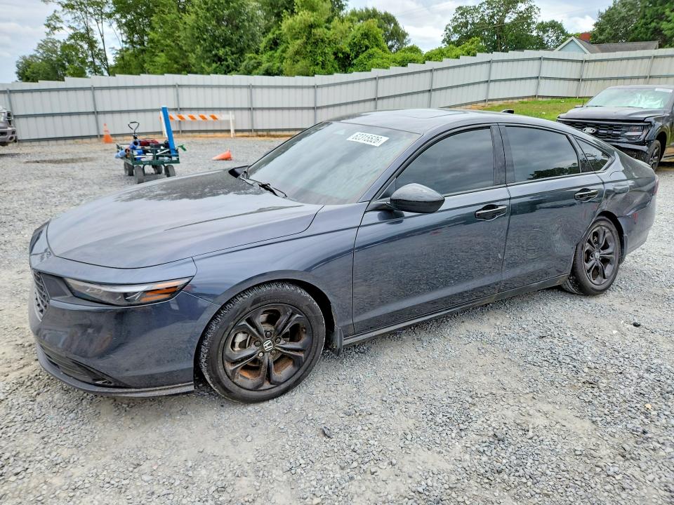 Auction sale of the 2025 Honda Accord, vin: 1HGCY1F44SA031482, lot number: 62315526