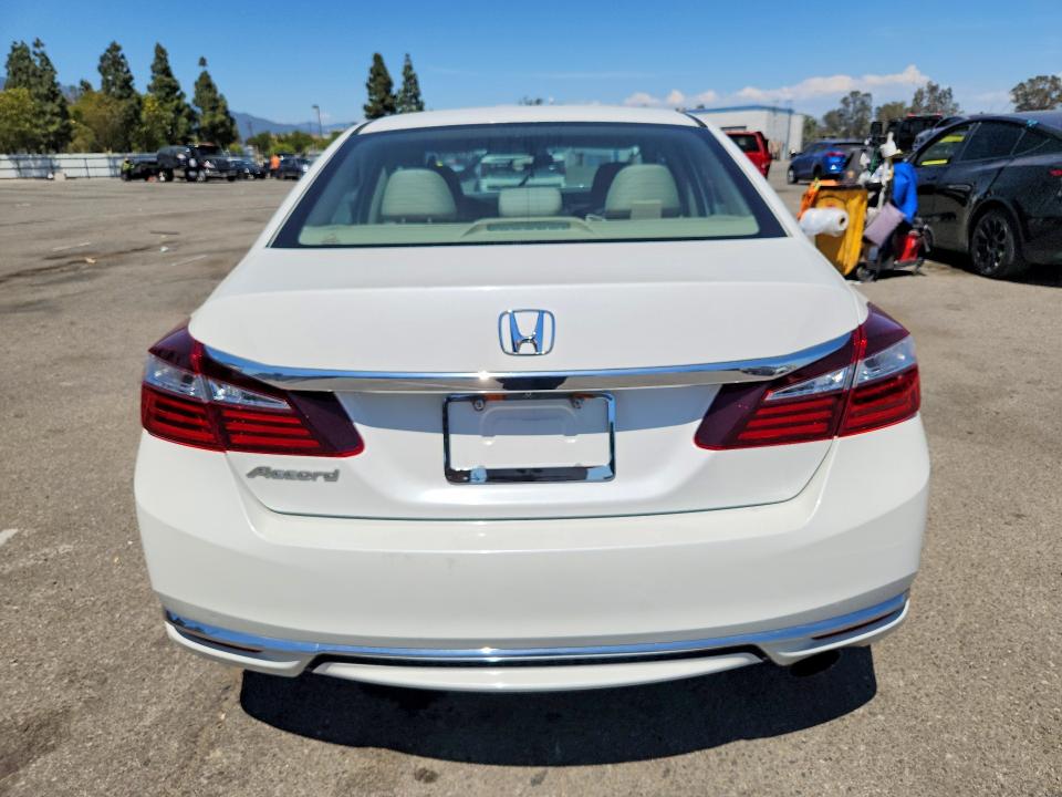 Продаж на аукціоні авто 2017 Honda Accord, vin: 1HGCR2F30HA189935, номер лоту: 61975856