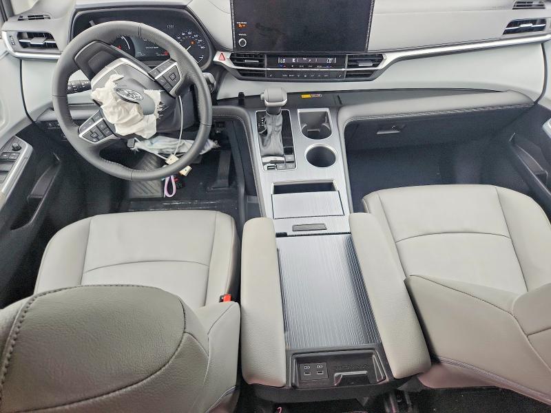 Продаж на аукціоні авто 2025 Toyota Sienna, vin: 5TDJRKEC3SS287990, номер лоту: 61556996