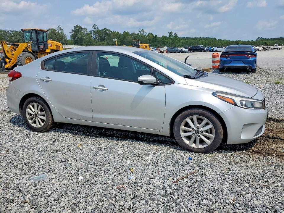 62632906 :رقم المزاد ، 3KPFL4A78HE021637 vin ، 2017 Kia Forte مزاد بيع