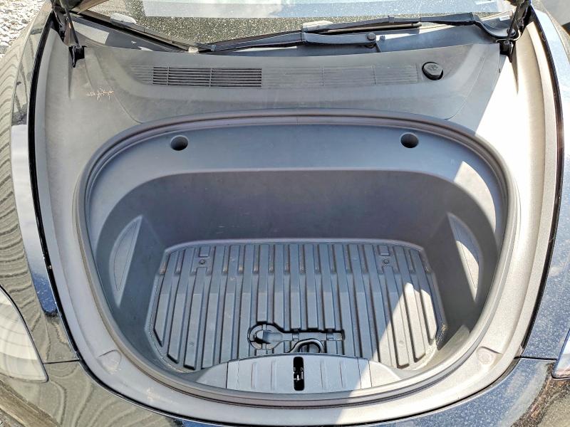 60417896 :رقم المزاد ، 5YJ3E1EAXPF449204 vin ، 2023 Tesla Model 3 مزاد بيع