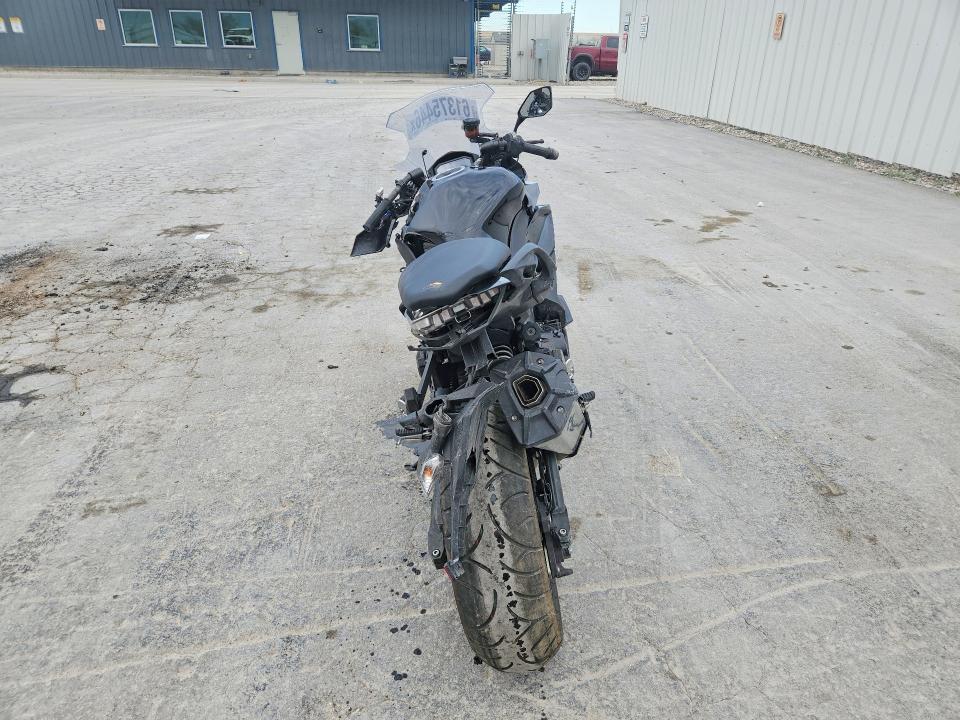 61375446 :رقم المزاد ، JKBZXVK19MA011607 vin ، 2021 Kawasaki Zx1002 مزاد بيع