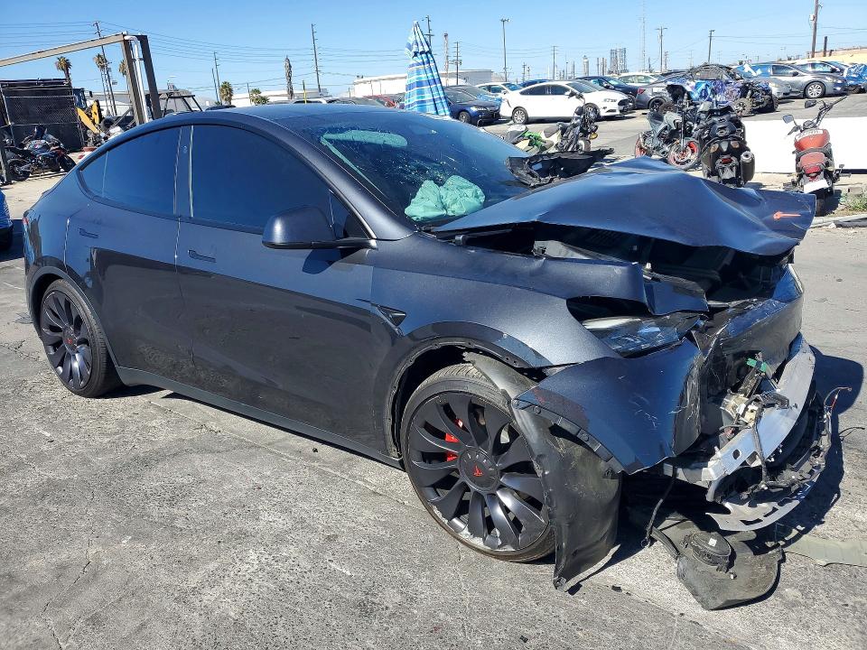 60068896 :رقم المزاد ، 7SAYGDEF5RF050803 vin ، 2024 Tesla Model Y مزاد بيع