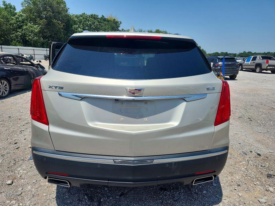 60645686 :رقم المزاد ، 1GYKNBRS8HZ193722 vin ، 2017 Cadillac Xt5 مزاد بيع