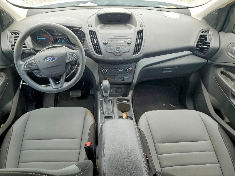 62563706 :رقم المزاد ، 1FMCU0F73KUA62943 vin ، 2019 Ford Escape مزاد بيع