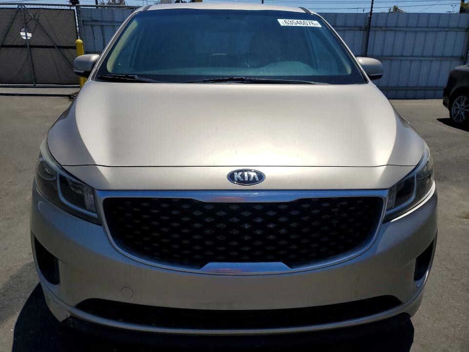 63546076 :رقم المزاد ، KNDMB5C18G6140138 vin ، 2016 Kia Sedona مزاد بيع