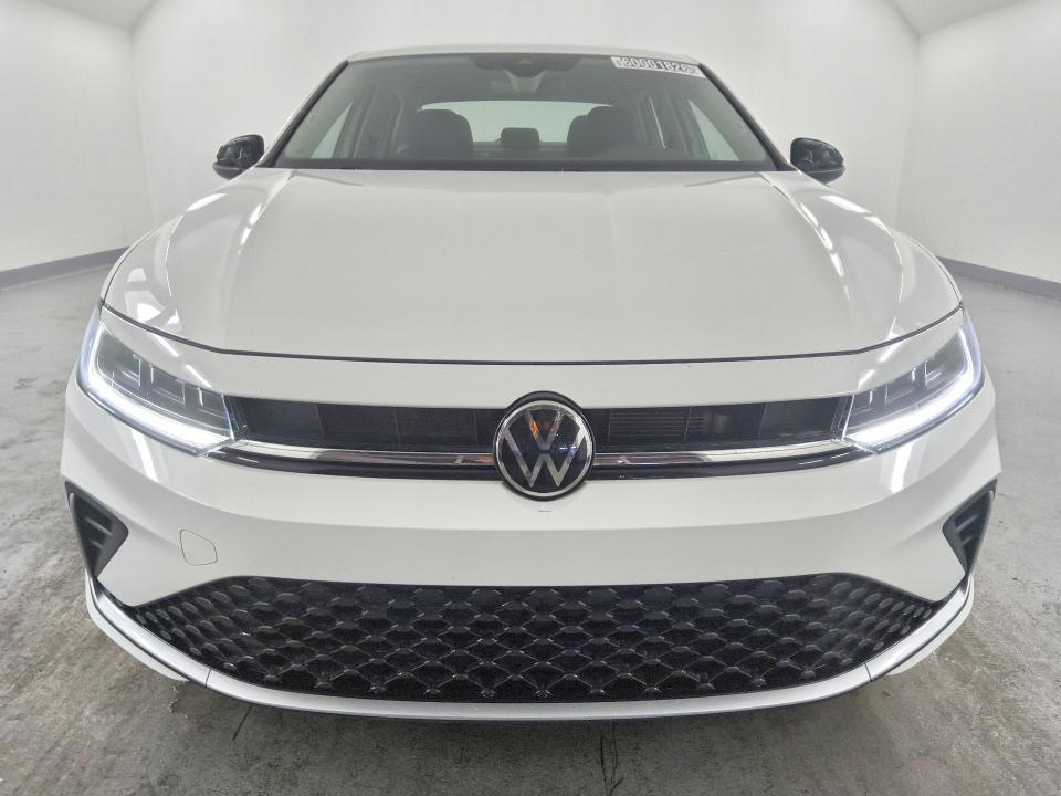60001826 :رقم المزاد ، 3VW5X7BU0SM046399 vin ، 2025 Volkswagen Jetta مزاد بيع
