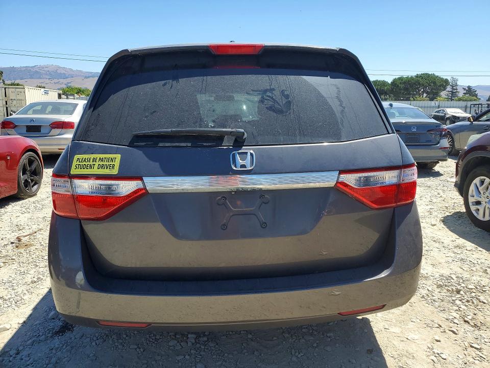 60448816 :رقم المزاد ، 5FNRL5H68CB118825 vin ، 2012 Honda Odyssey مزاد بيع