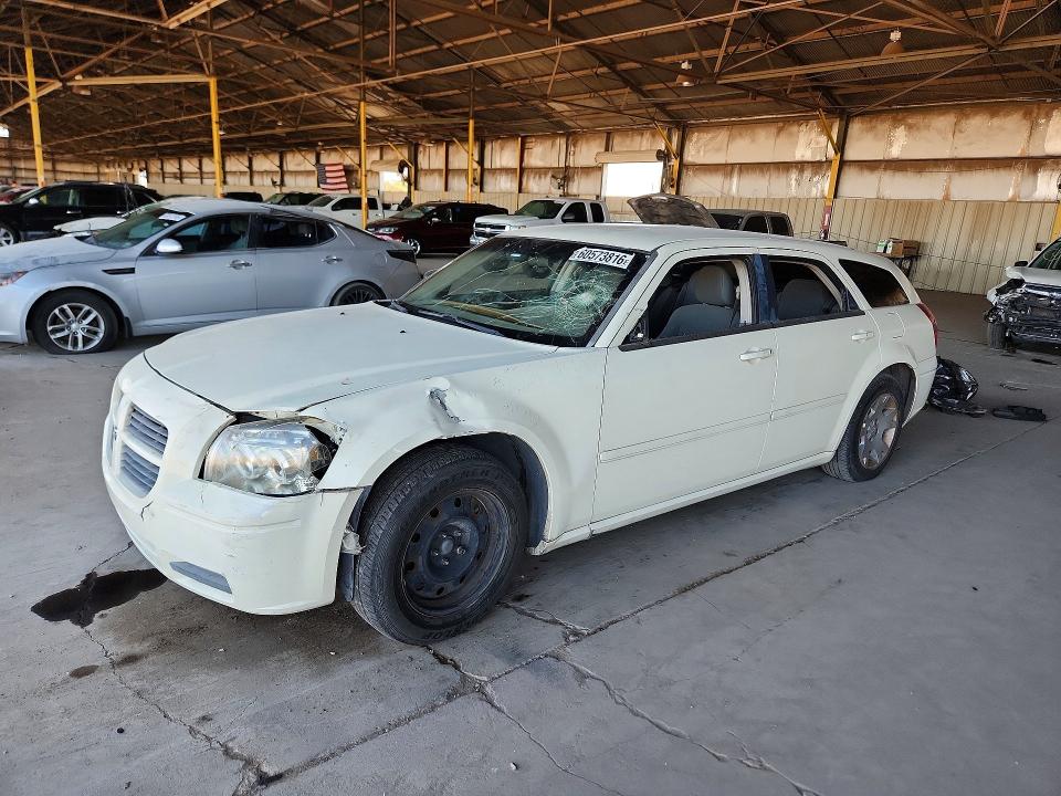 60573816 :رقم المزاد ، 2D4FV48T45H598956 vin ، 2005 Dodge Magnum مزاد بيع