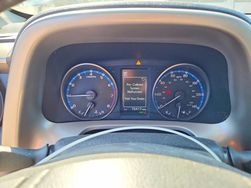 60681676 :رقم المزاد ، 2T3RFREV5JW856809 vin ، 2018 Toyota Rav4 مزاد بيع