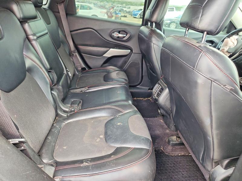 61999206 :رقم المزاد ، 1C4PJMBS8HW569947 vin ، 2017 Jeep Cherokee مزاد بيع