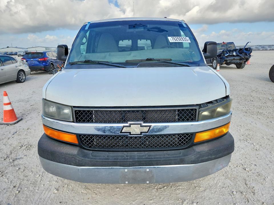 76292835 :رقم المزاد ، 1GAZG1FG9E1105417 vin ، 2014 Chevrolet Express G3500 مزاد بيع