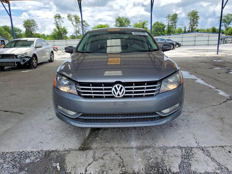60262456 :رقم المزاد ، 1VWCS7A36EC017140 vin ، 2014 Volkswagen Passat مزاد بيع