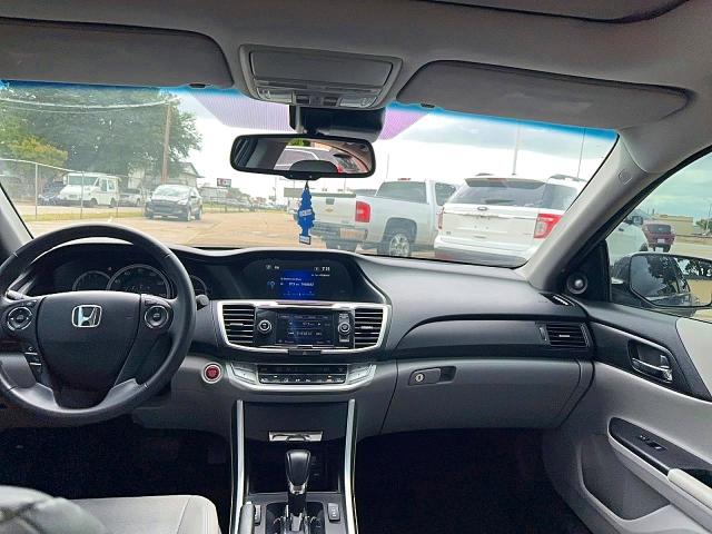 61169046 :رقم المزاد ، 1HGCR2F8XFA154800 vin ، 2015 Honda Accord Ex/ مزاد بيع