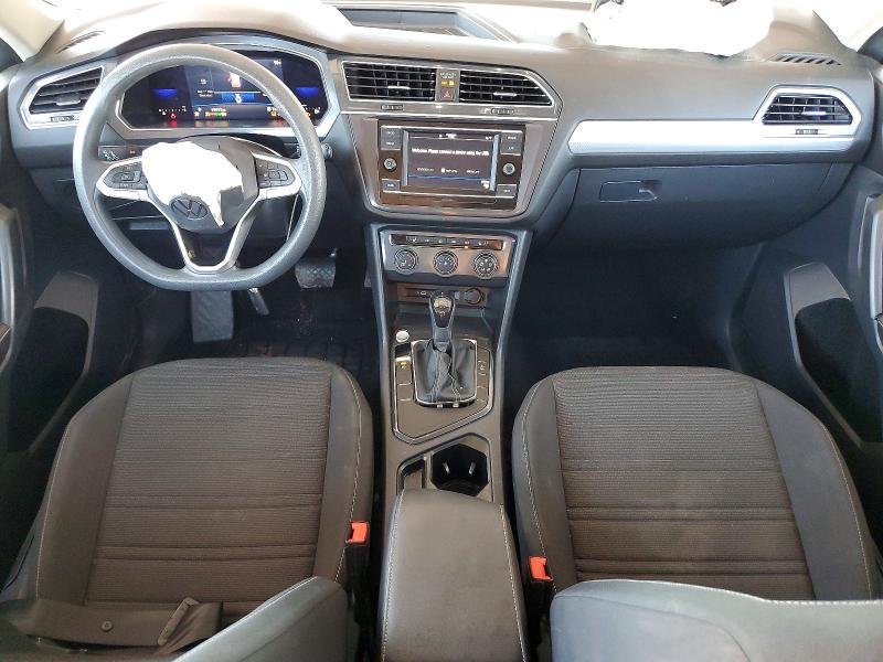 61622156 :رقم المزاد ، 3VV1B7AX0NM058019 vin ، 2022 Volkswagen Tiguan مزاد بيع