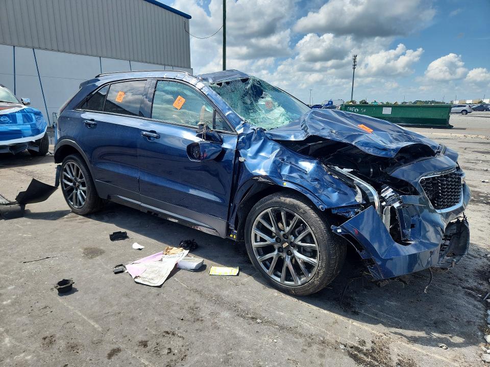 61980886 :رقم المزاد ، 1GYFZER41LF089589 vin ، 2020 Cadillac Xt4 مزاد بيع