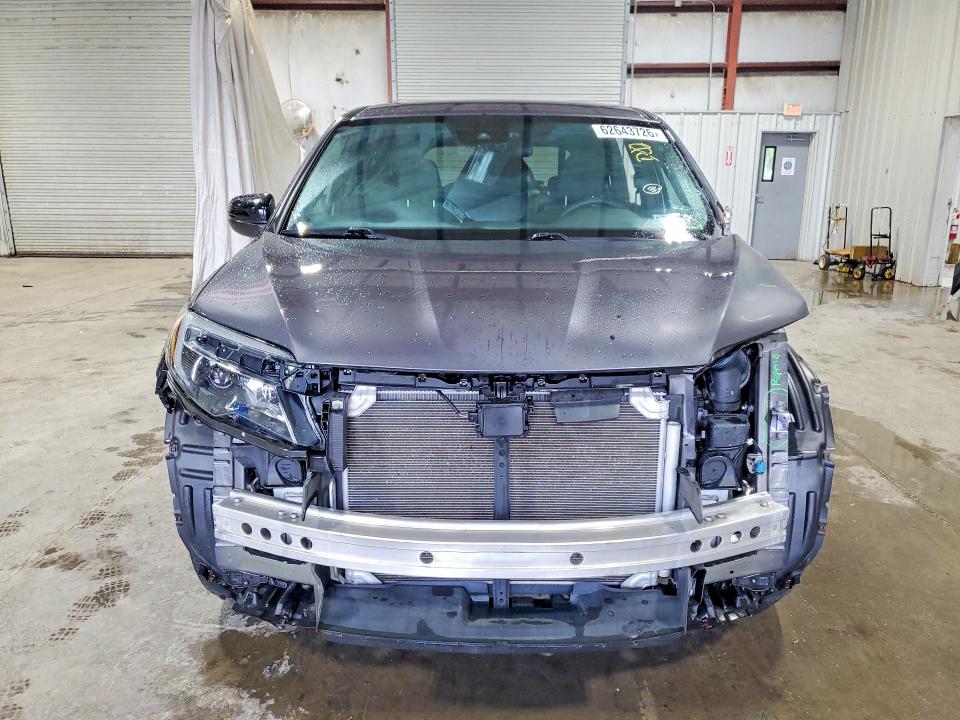 62643726 :رقم المزاد ، 5FNYF8H23MB006498 vin ، 2021 Honda Passport مزاد بيع