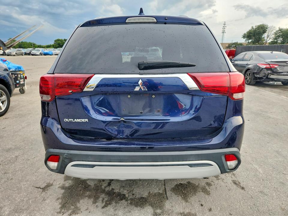 Продажа на аукционе авто 2020 Mitsubishi Outlander, vin: JA4AD2A3XLZ042134, номер лота: 61567266