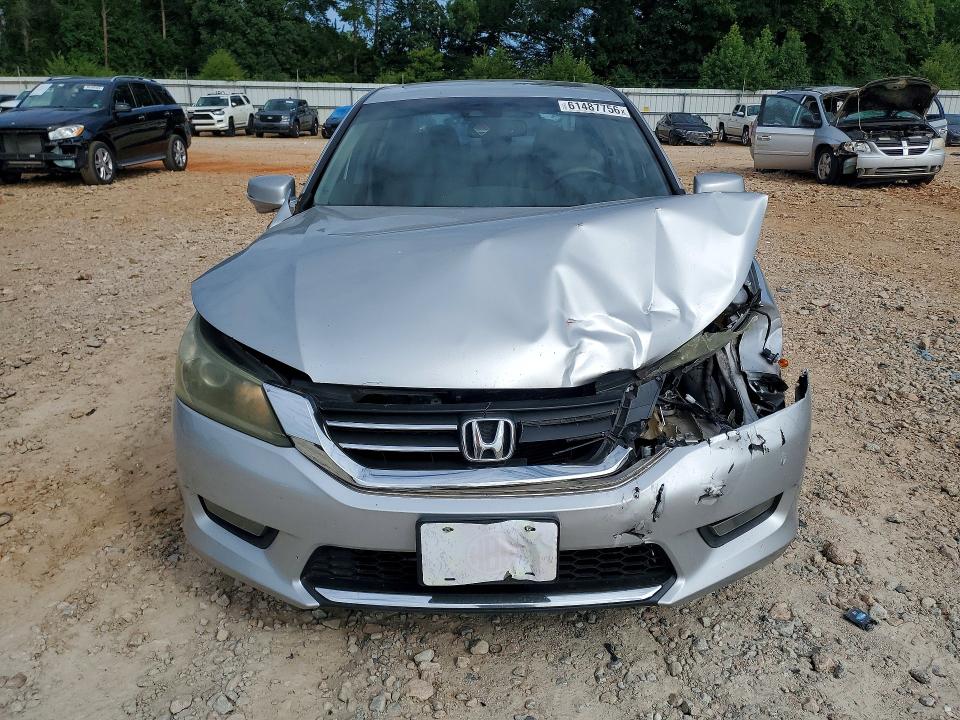 Aukcja sprzedaży 2015 Honda Accord, vin: 1HGCR2F8XFA120985, numer aukcji: 61487756