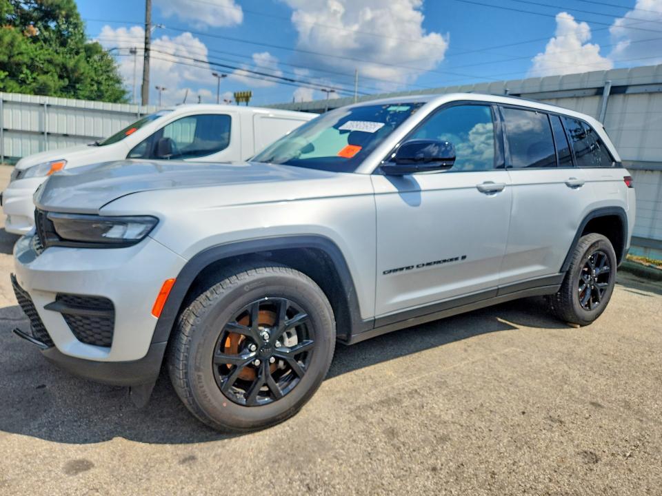 Auction sale of the 2025 Jeep Grand Cherokee, vin: 1C4RJHAG8SC290228, lot number: 60936056