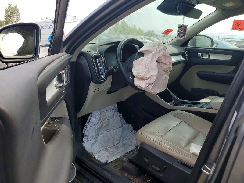 62054826 :رقم المزاد ، YV4162UK4K2139384 vin ، 2019 Volvo Xc40 مزاد بيع