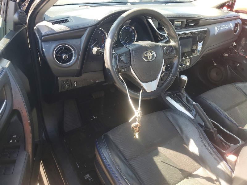 63015596 :رقم المزاد ، 5YFBURHE5JP847671 vin ، 2018 Toyota Corolla مزاد بيع