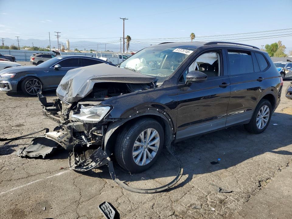 61375746 :رقم المزاد ، 3VV1B7AX2LM047889 vin ، 2020 Volkswagen Tiguan مزاد بيع