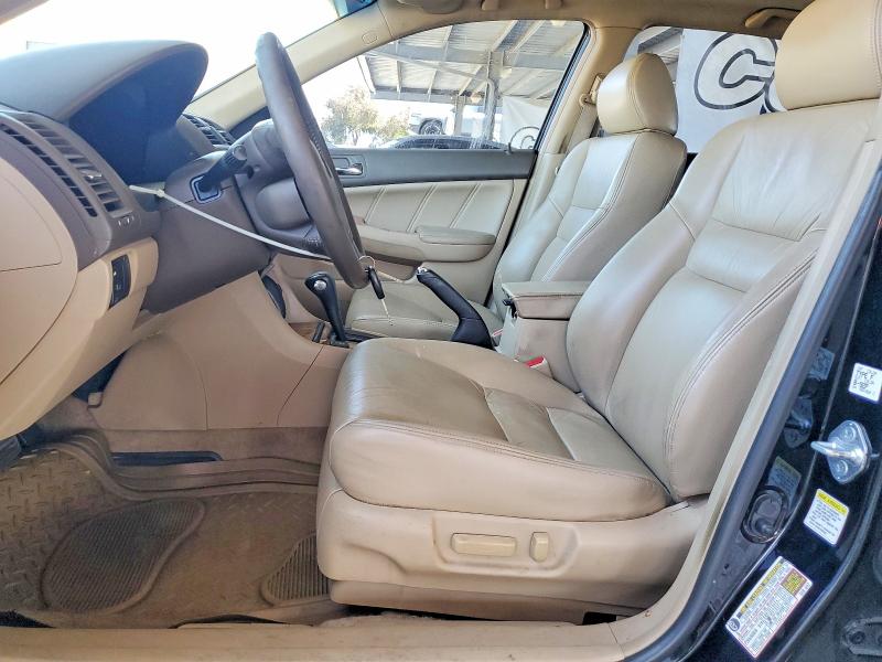 Продажа на аукционе авто 2004 Honda Accord, vin: JHMCM56734C019132, номер лота: 62662086