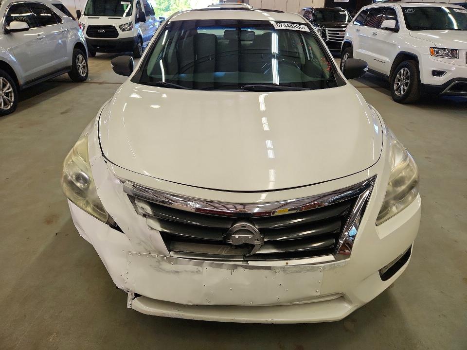 Продажа на аукционе авто 2015 Nissan Altima, vin: 1N4AL3AP1FC117298, номер лота: 62448906