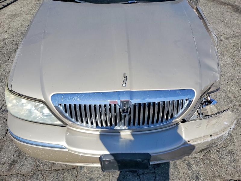 Продаж на аукціоні авто 2004 Lincoln Town Car, vin: 1LNHM81W44Y611578, номер лоту: 62702526