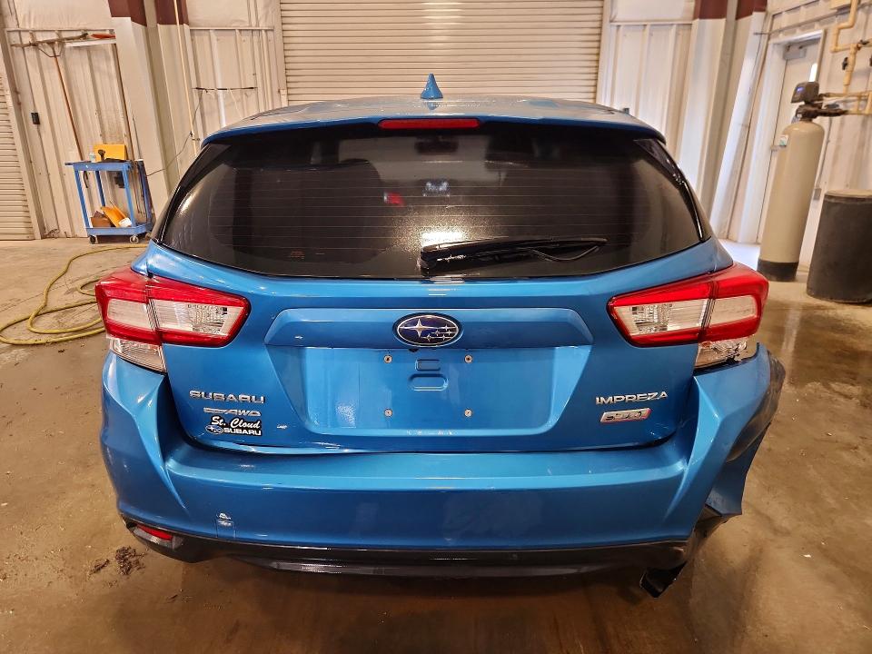 61281616 :رقم المزاد ، 4S3GTAL68J3717192 vin ، 2018 Subaru Impreza مزاد بيع
