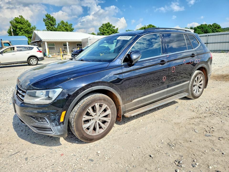60309806 :رقم المزاد ، 3VV3B7AX6JM041714 vin ، 2018 Volkswagen Tiguan مزاد بيع
