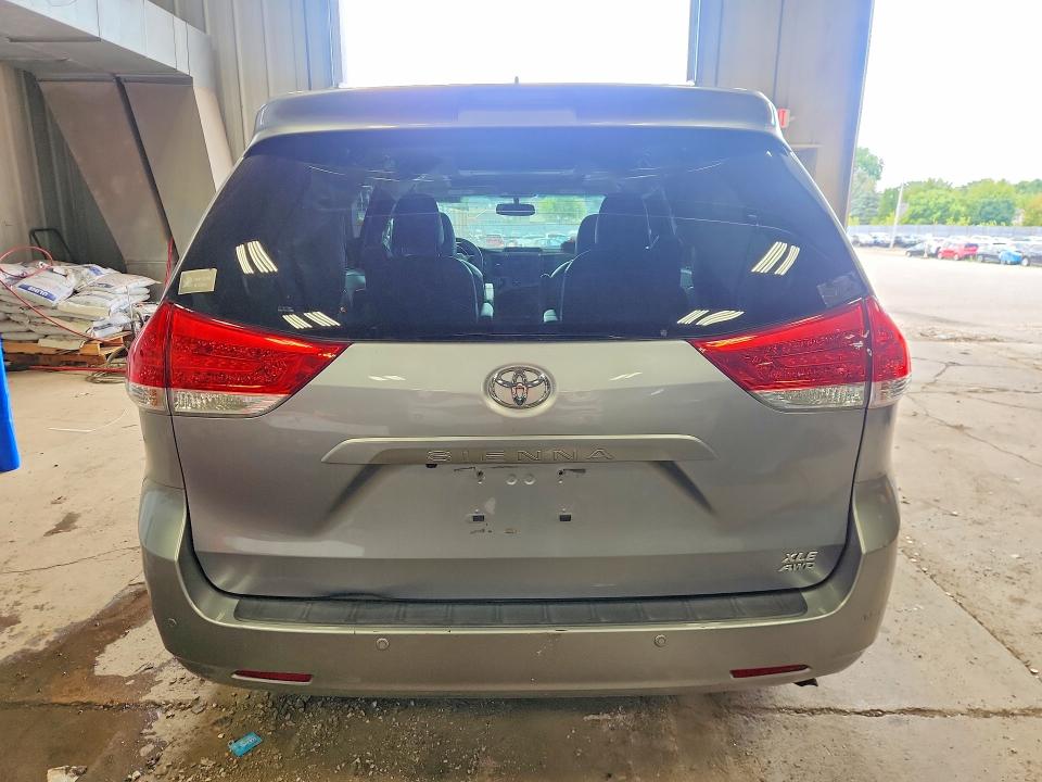 2011 Toyota Sienna მანქანა იყიდება აუქციონზე, vin: 5TDDK3DC6BS029911, აუქციონის ნომერი: 62572656