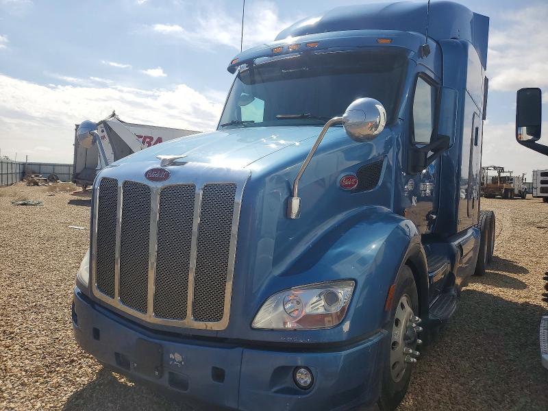 Продажа на аукционе авто 2020 Peterbilt 579, vin: 1XPBDP9X1LD675339, номер лота: 59394256