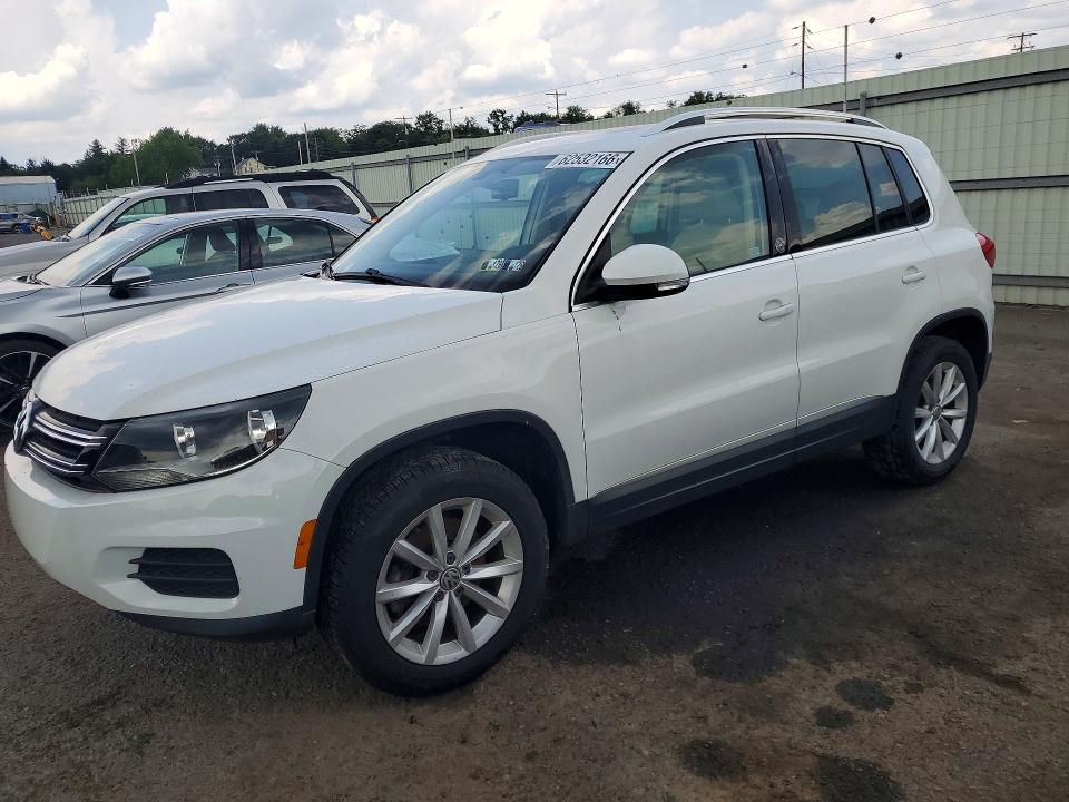 Auction sale of the 2017 Volkswagen Tiguan, vin: WVGSV7AX2HK008899, lot number: 62532166