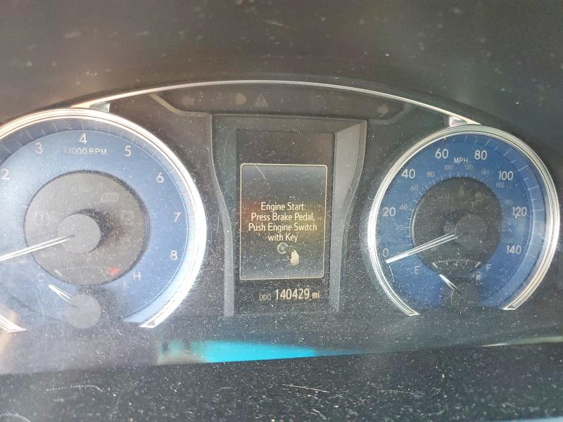 60796456 :رقم المزاد ، 4T1BF1FK0HU640764 vin ، 2017 Toyota Camry مزاد بيع