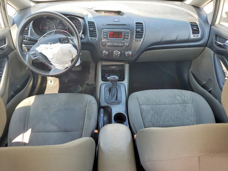 61367526 :رقم المزاد ، KNAFK4A61F5275738 vin ، 2015 Kia Forte مزاد بيع