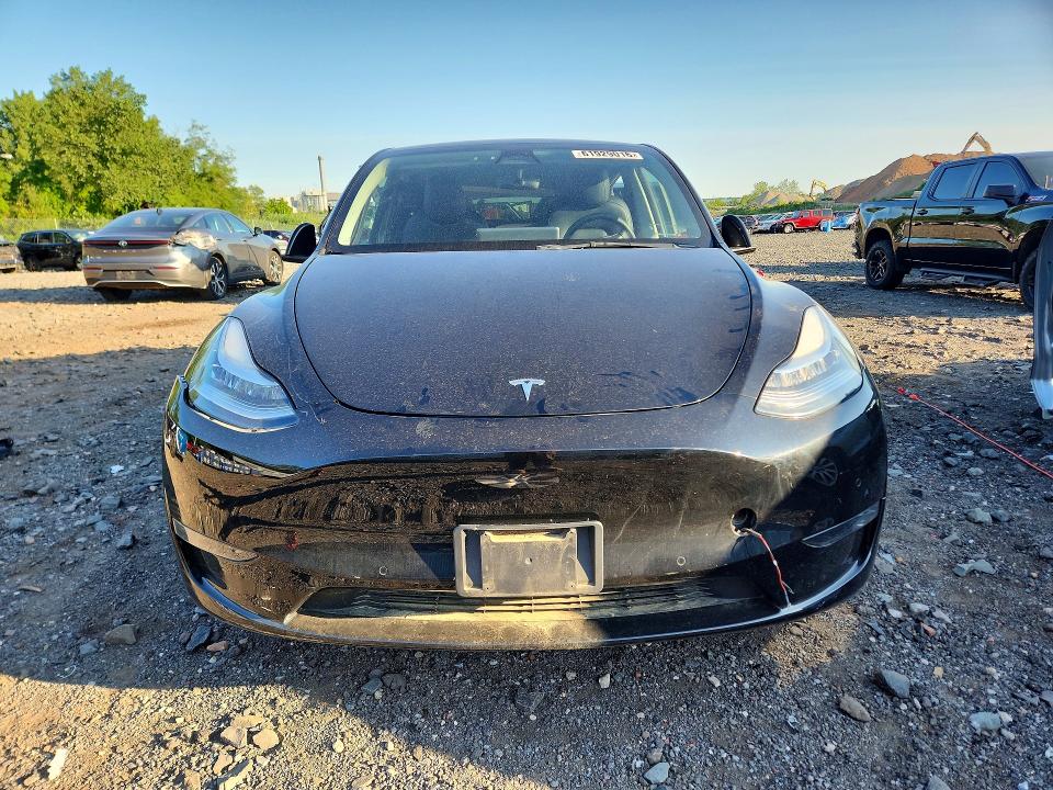 Auction sale of the 2022 Tesla Model Y, vin: 7SAYGAEE0NF401133, lot number: 61929016