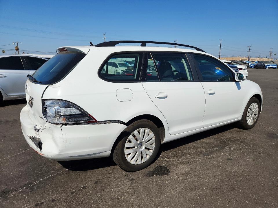 63056636 :رقم المزاد ، 3VWPP7AJ9EM614444 vin ، 2014 Volkswagen Jetta مزاد بيع