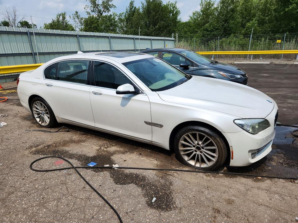 2013 Bmw 750 მანქანა იყიდება აუქციონზე, vin: WBAYF8C54DDE59036, აუქციონის ნომერი: 61945696