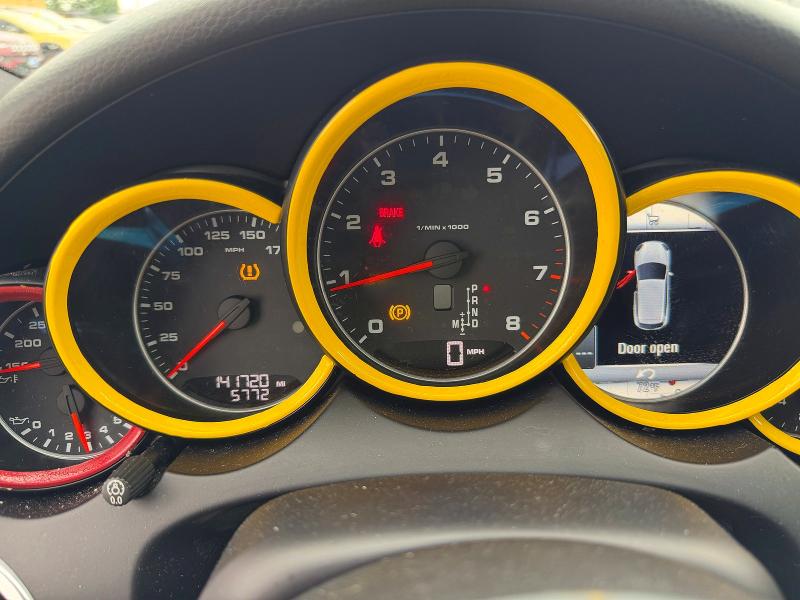 60371366 :رقم المزاد ، WP1AA2A21JKA02261 vin ، 2018 Porsche Cayenne مزاد بيع