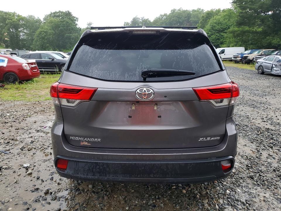 Продажа на аукционе авто 2017 Toyota Highlander, vin: 5TDJZRFH6HS510017, номер лота: 59799406