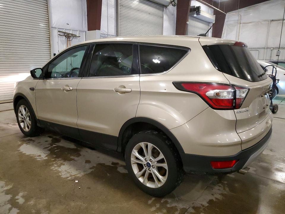2017 Ford Escape მანქანა იყიდება აუქციონზე, vin: 1FMCU0GDXHUA32884, აუქციონის ნომერი: 63415746