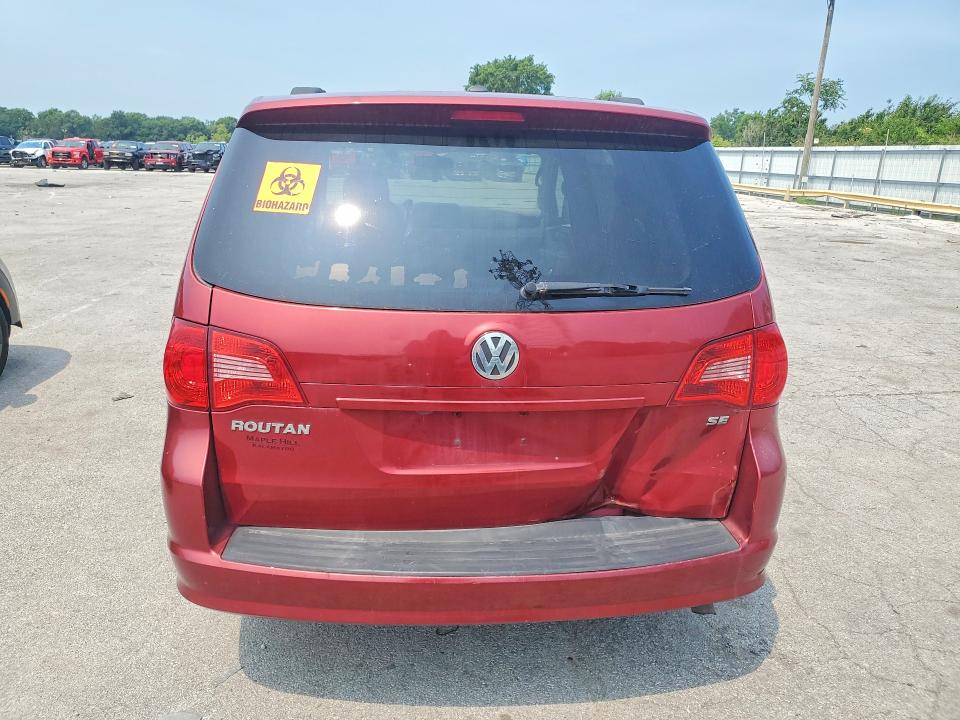 60777266 :رقم المزاد ، 2V4RW3DG4BR641908 vin ، 2011 Volkswagen Routan مزاد بيع