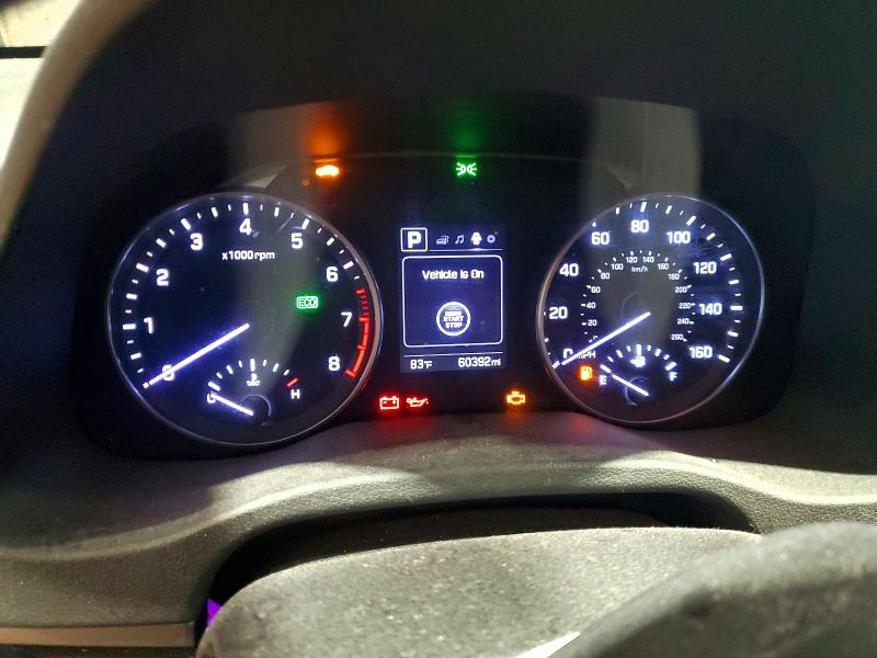 61031776 :رقم المزاد ، 5NPD84LF4HH013205 vin ، 2017 Hyundai Elantra مزاد بيع