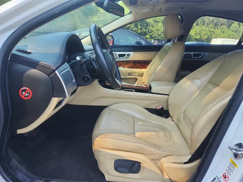 Продаж на аукціоні авто 2015 Jaguar Xf, vin: SAJWA0FS5FPU58926, номер лоту: 61127456