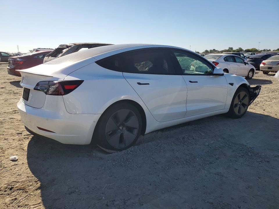 60497436 :رقم المزاد ، 5YJ3E1EA5MF985585 vin ، 2021 Tesla Model 3 مزاد بيع